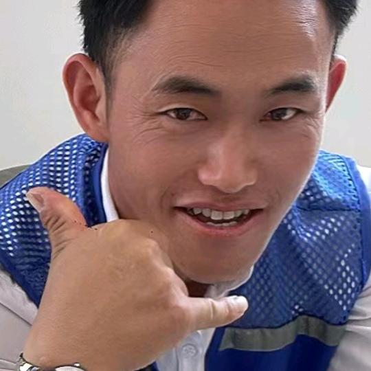 A苗族教练C1文山晟达驾校