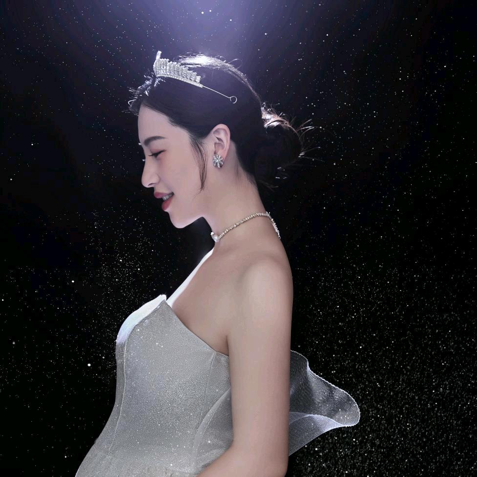 轩骞综合商店老板娘张莉