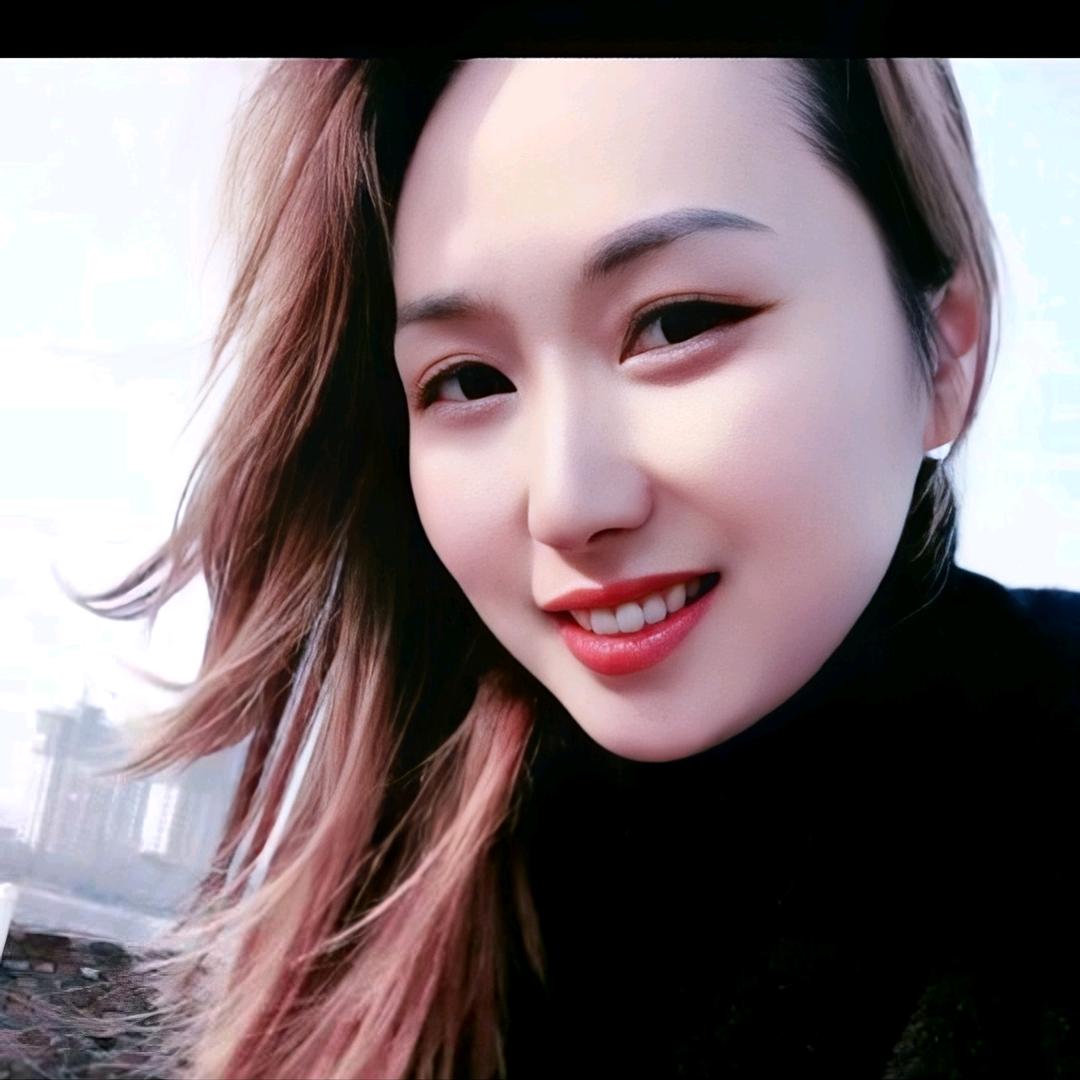 雨中的玫瑰🌹