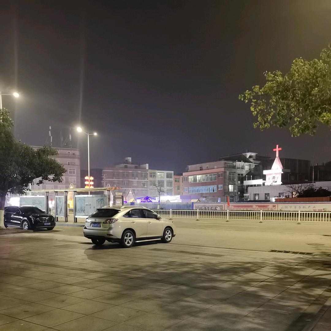 海阔天空(͡° ͜ʖ ͡°)