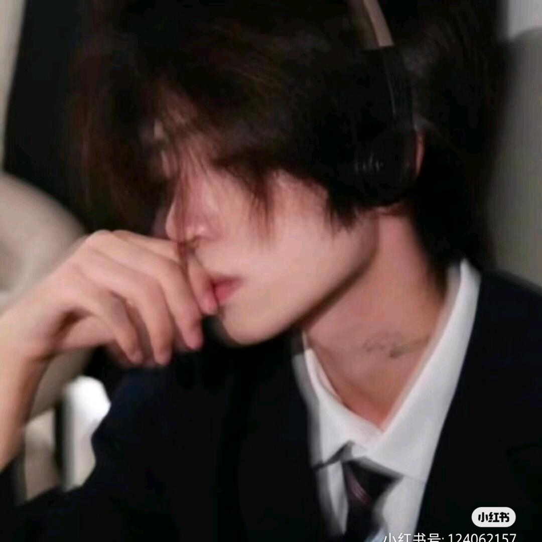 弹琴听予声