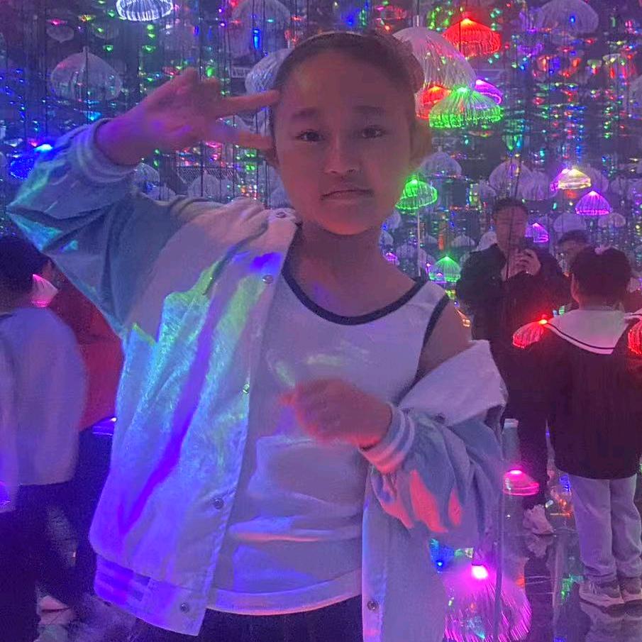 涵涵扭一扭⚡️