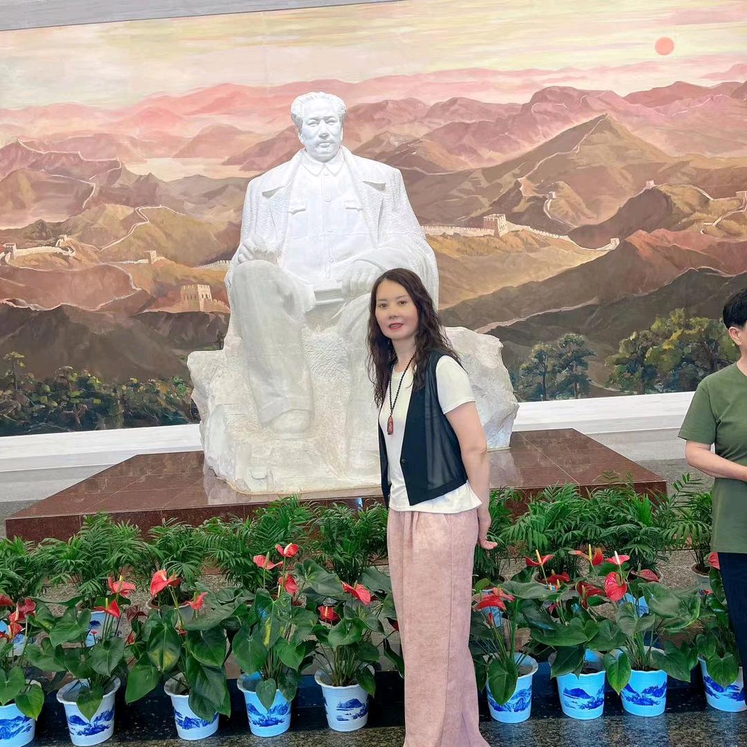 杨玲