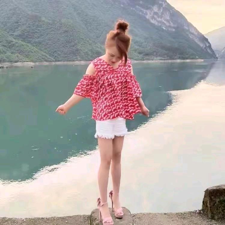 扯谎兄与歪幺妹