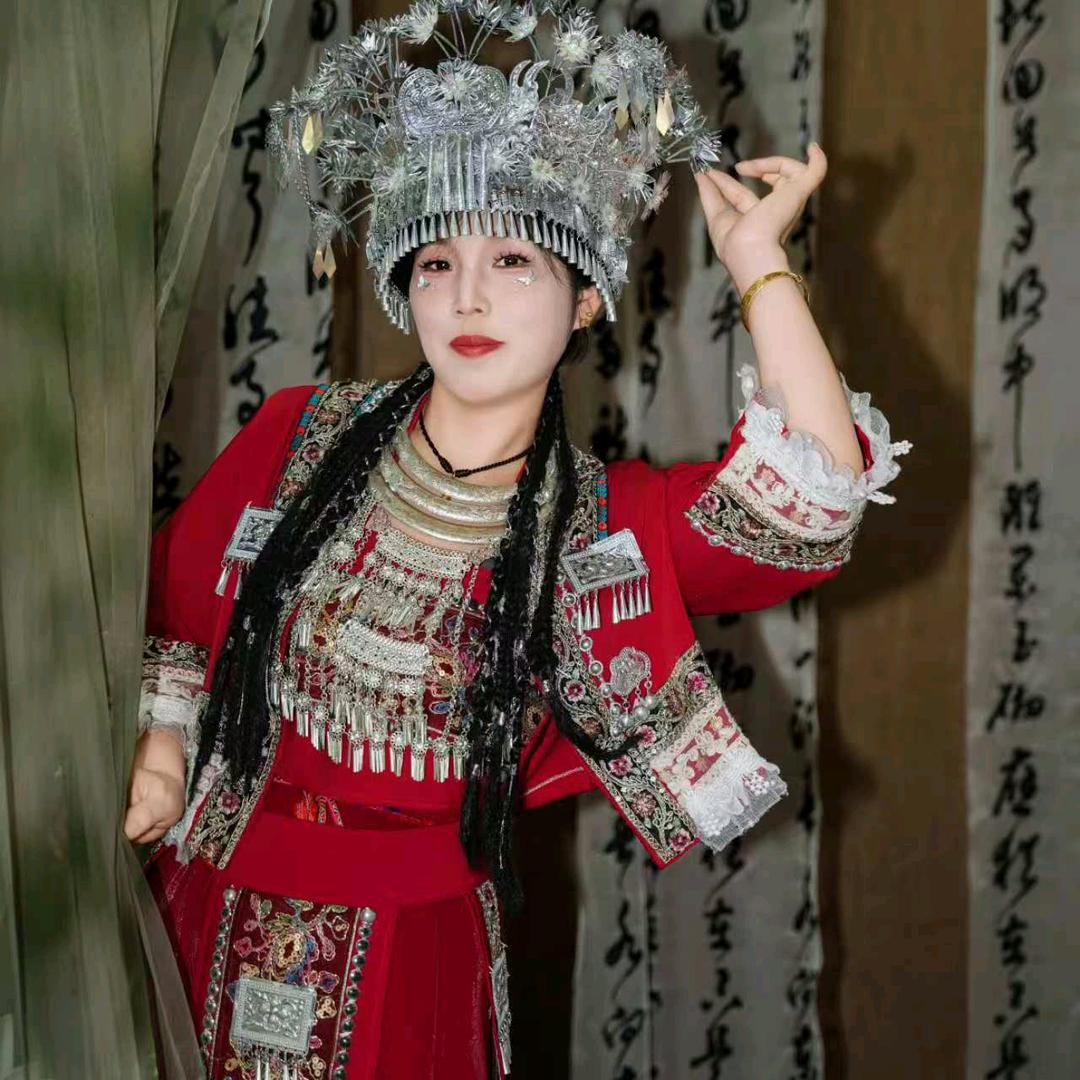 L *^_^*雷丽萍