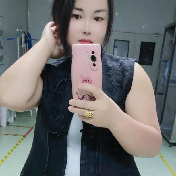 （荣鑫宾馆）霞霞