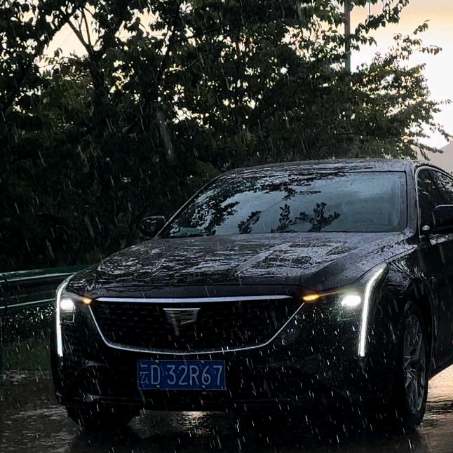开CT5的小周