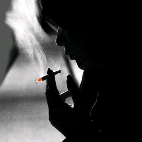 㜂孞—   —烟味