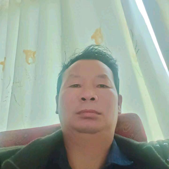 问君今何在