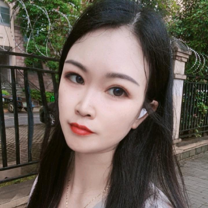 珊 妮