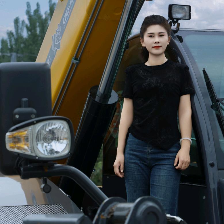 伸缩臂叉装车～小姚