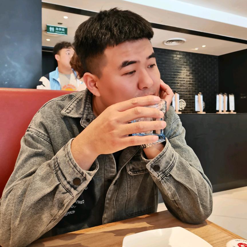 浩哥哥啊。
