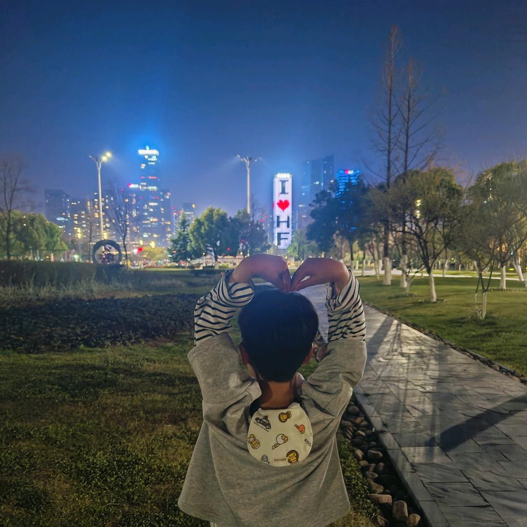 小何呵✨✨