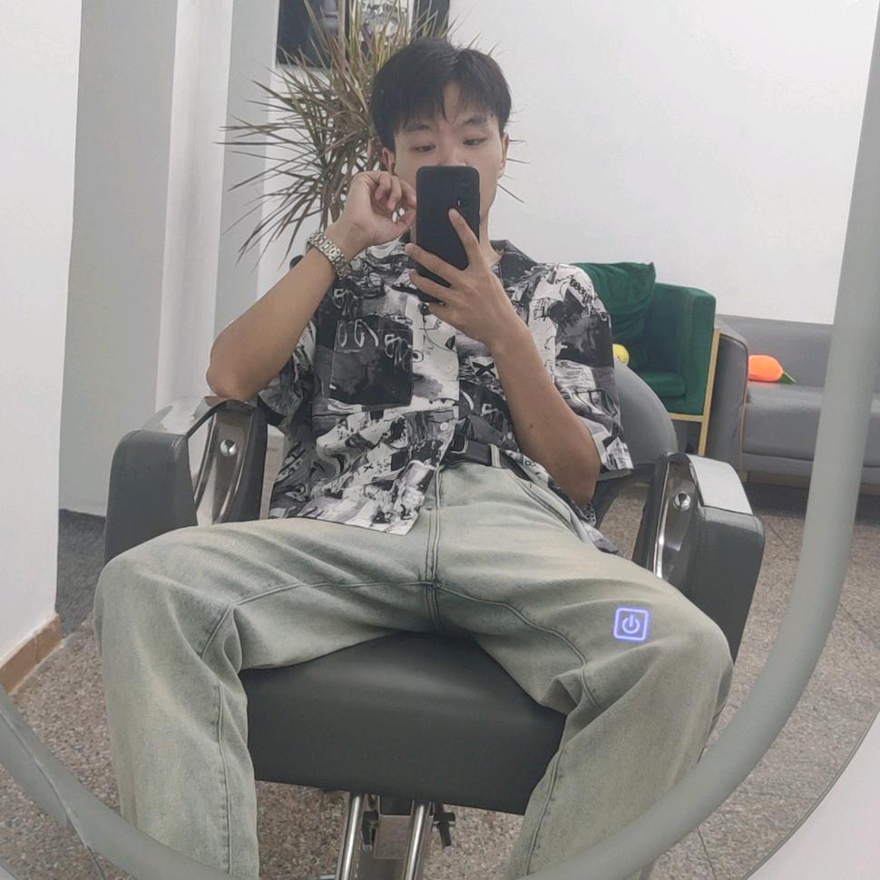 Mr. 邓
