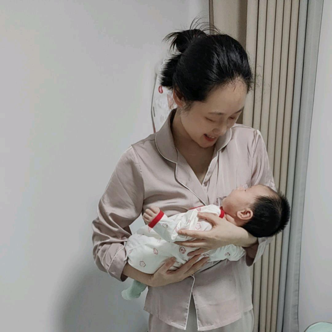 家有朵宝成长记💕