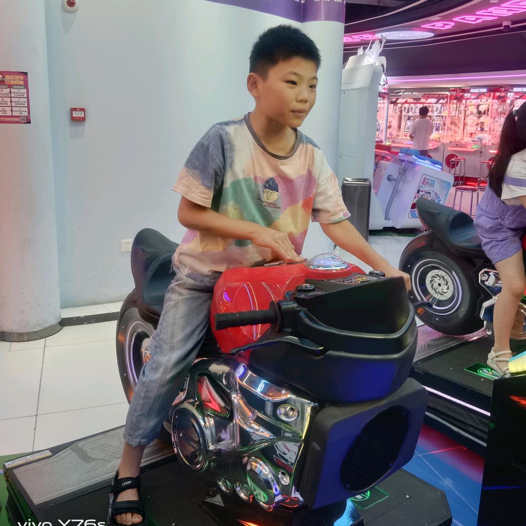 ▁倔强こ男孩う