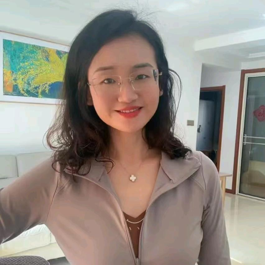大脑门儿妇女爱养生
