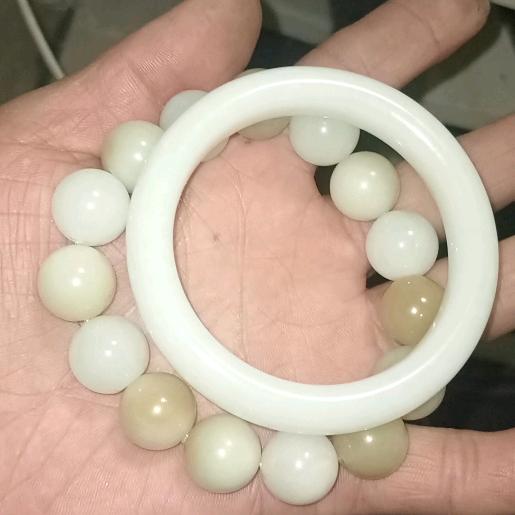 骑着蚂蚁去捡玉