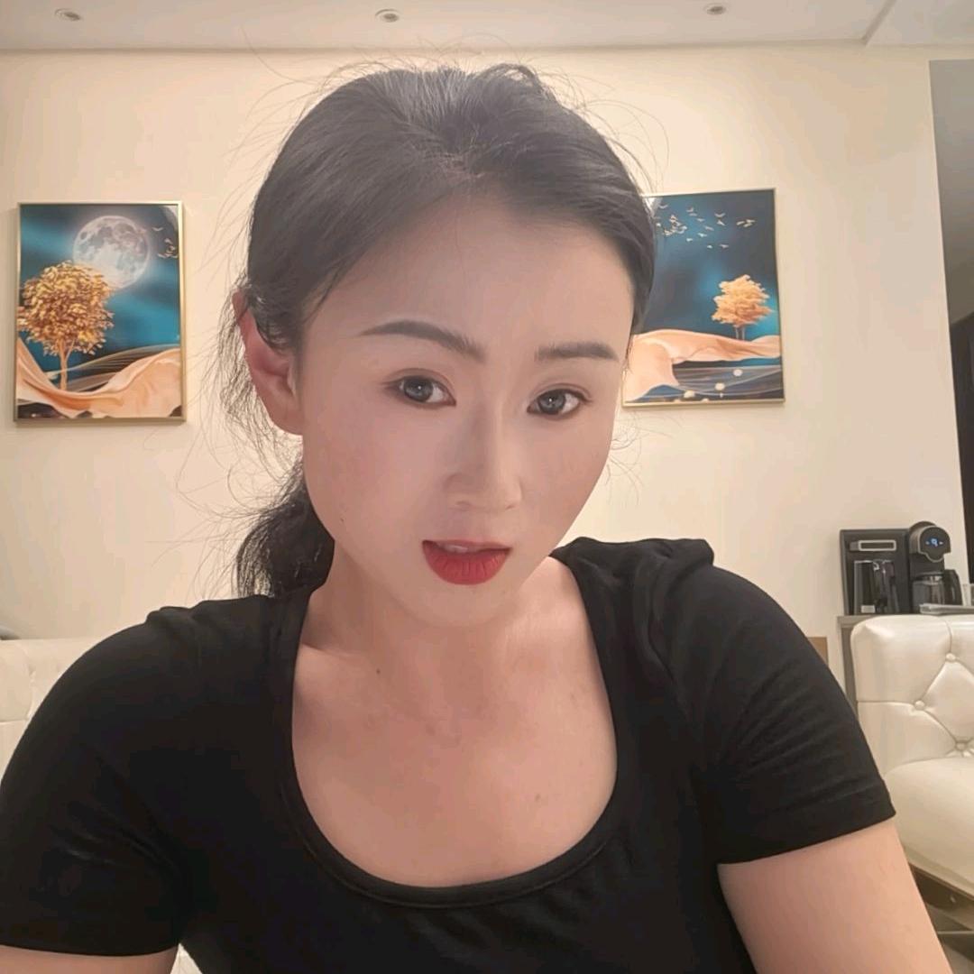 黄宝儿