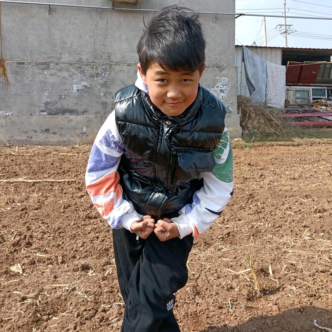 含含有点憨