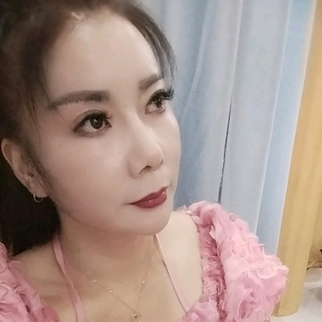 文文，美缝保洁窗帘墙布地毯