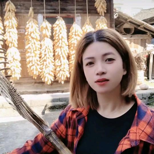 黔妹姐【早10点10分开播】