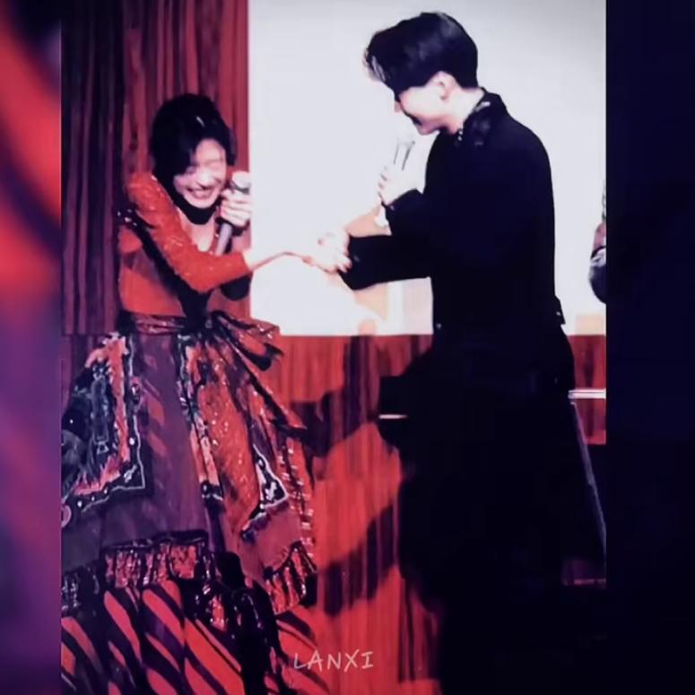 不许人间见白头