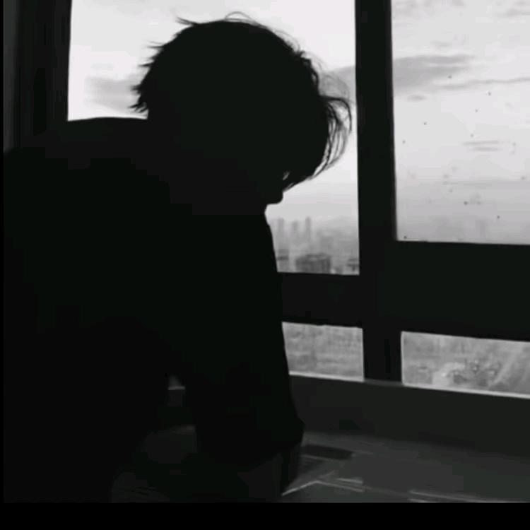 是越越呀.