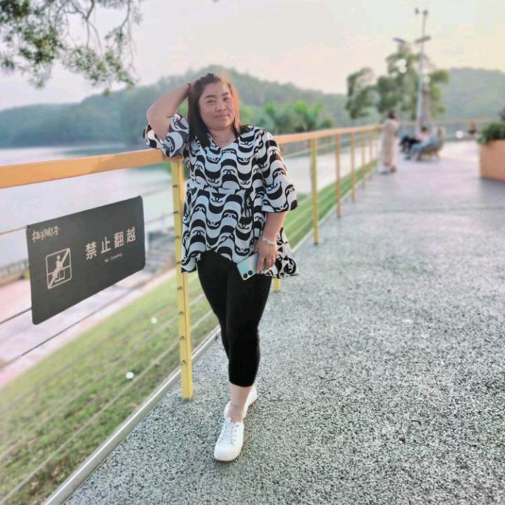 云南普洱德安《收猪妹》张晓艳