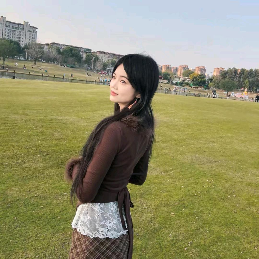 《艾微》2