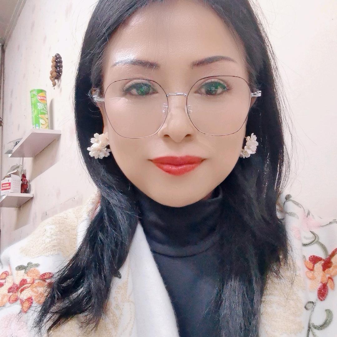英子