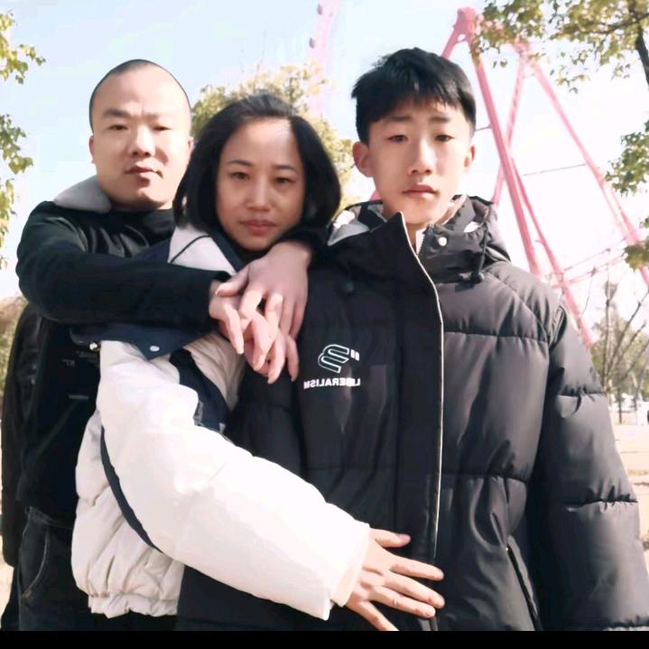宏博爸爸