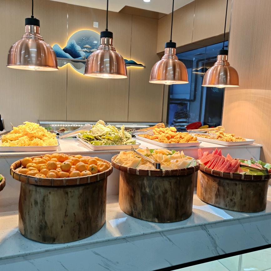 廊桥酱骨鲜切牛肉自助火锅