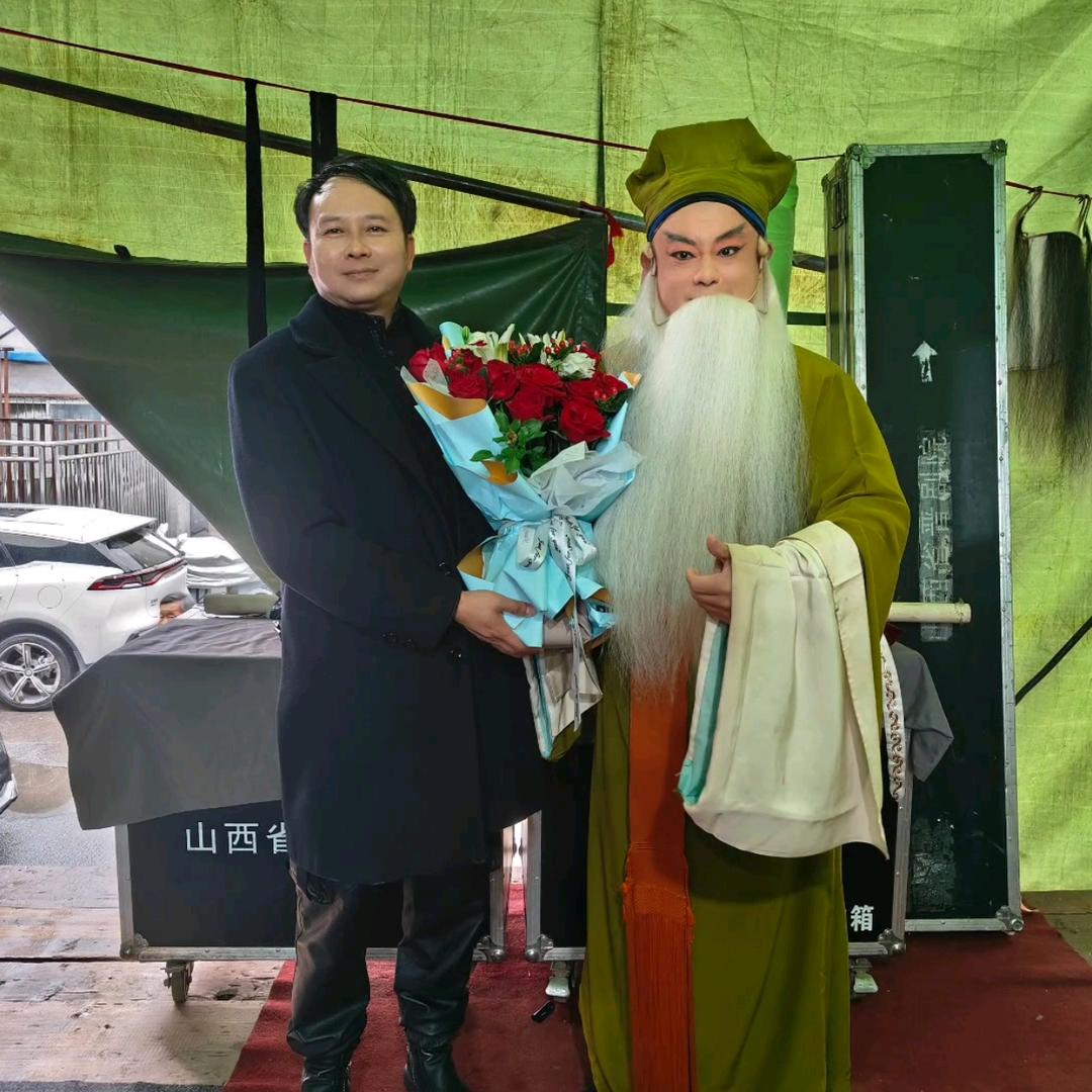 静以修身，俭以养德。