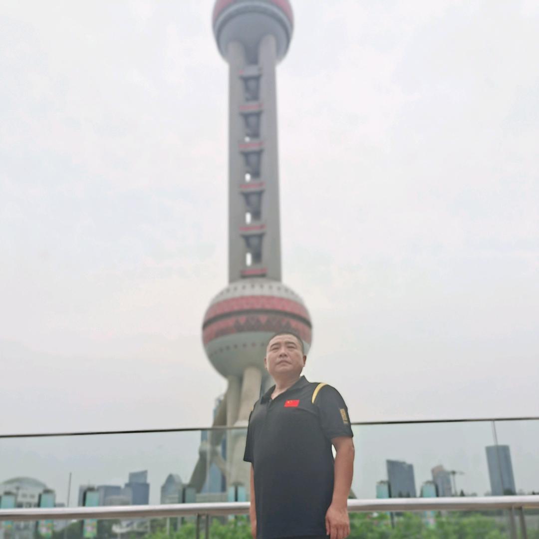 王伟