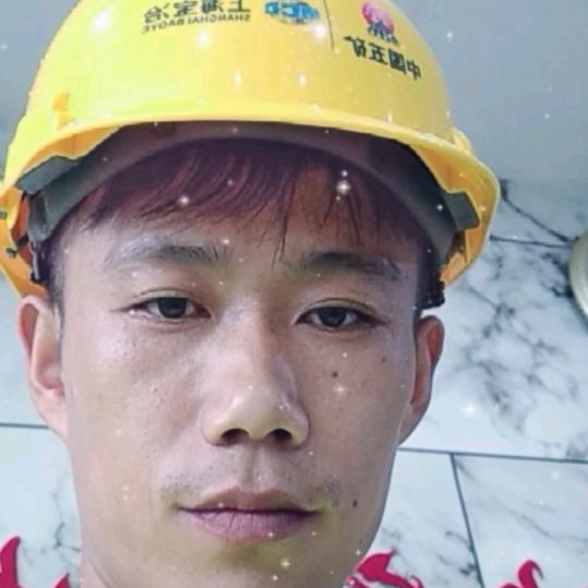 80瓦工小龙哥