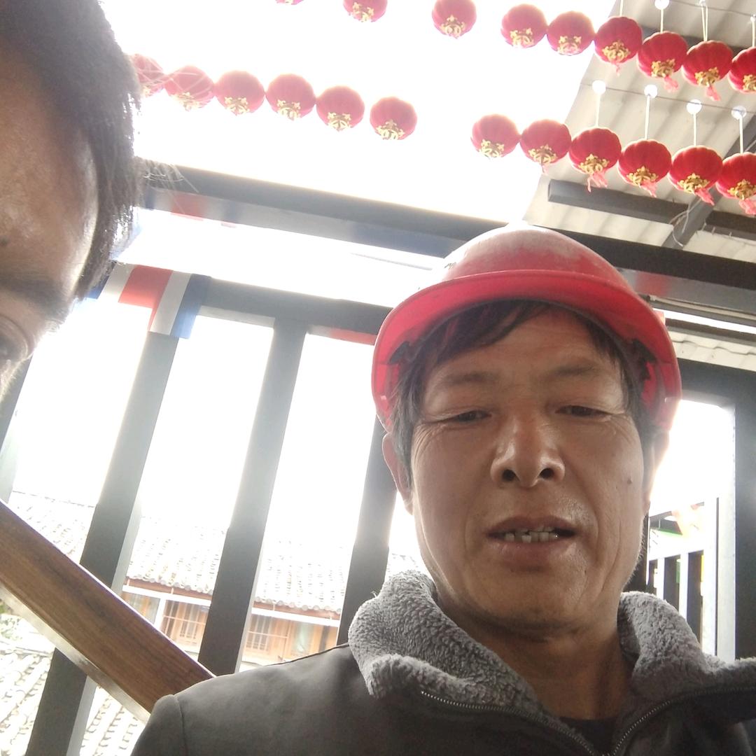 子荣华，华哥