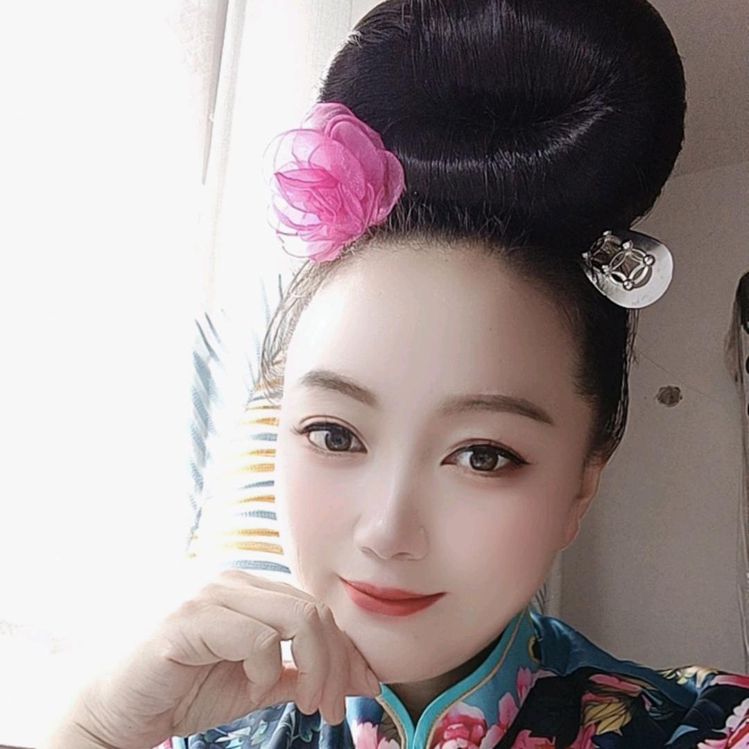 苗寨里的萤火虫