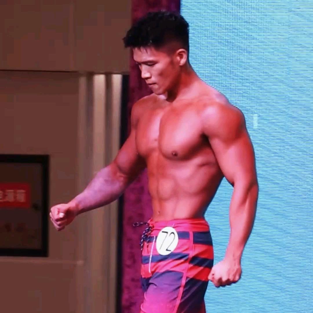 大龙          ，，