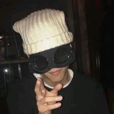 小脚微凉