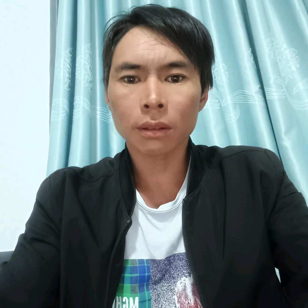 用命换钱的打工人