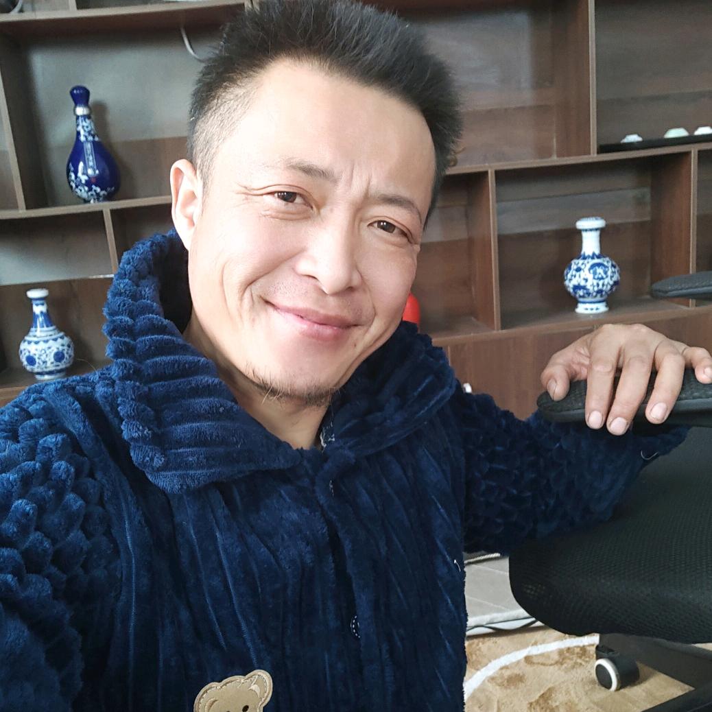 暖哥中年大叔六