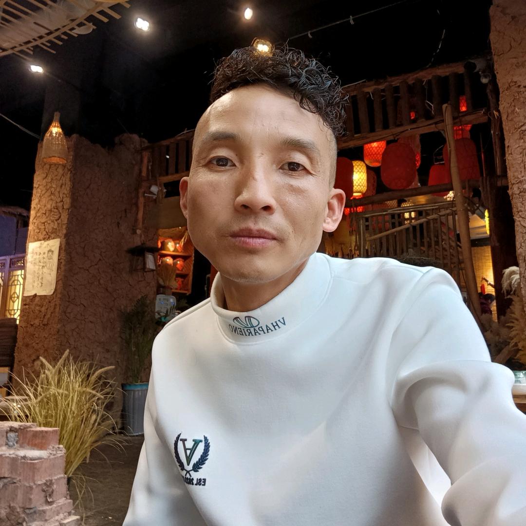 挖机铲车出租