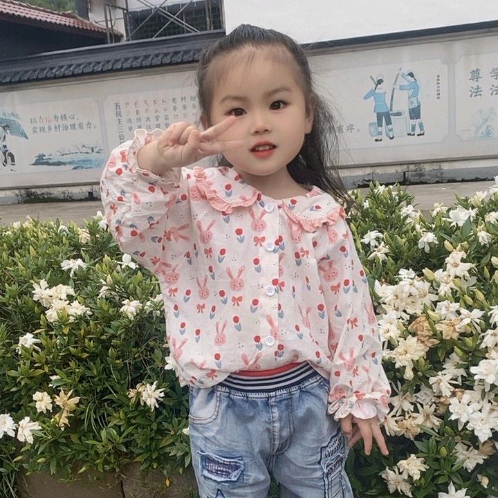 爱跳舞的小女孩