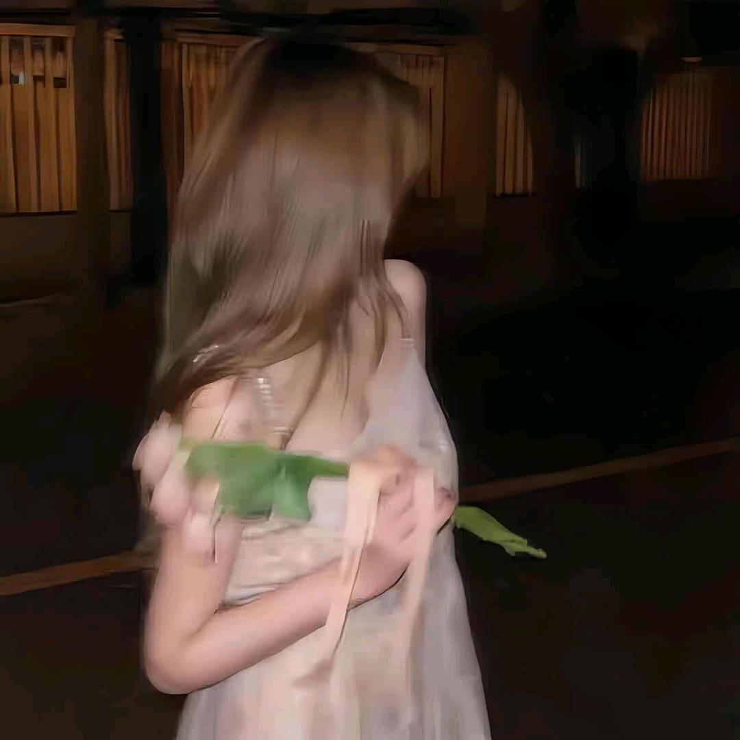 橘子味的吐司 ฅ˙Ⱉ˙ฅ