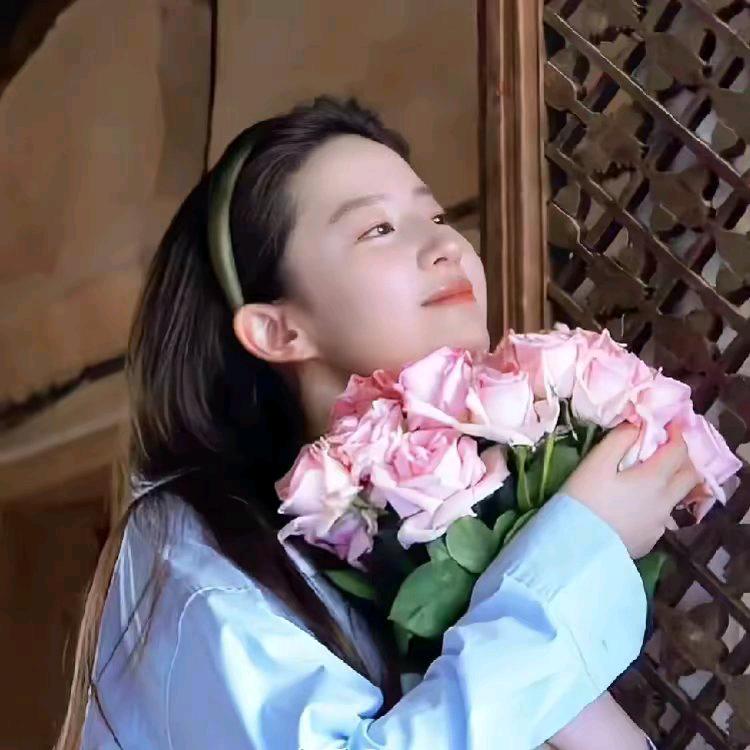 发呆的小羊