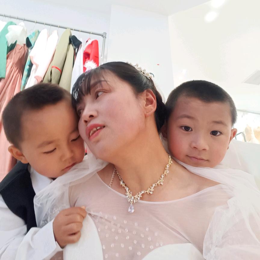 艾大姐(李倚绮成长记录）