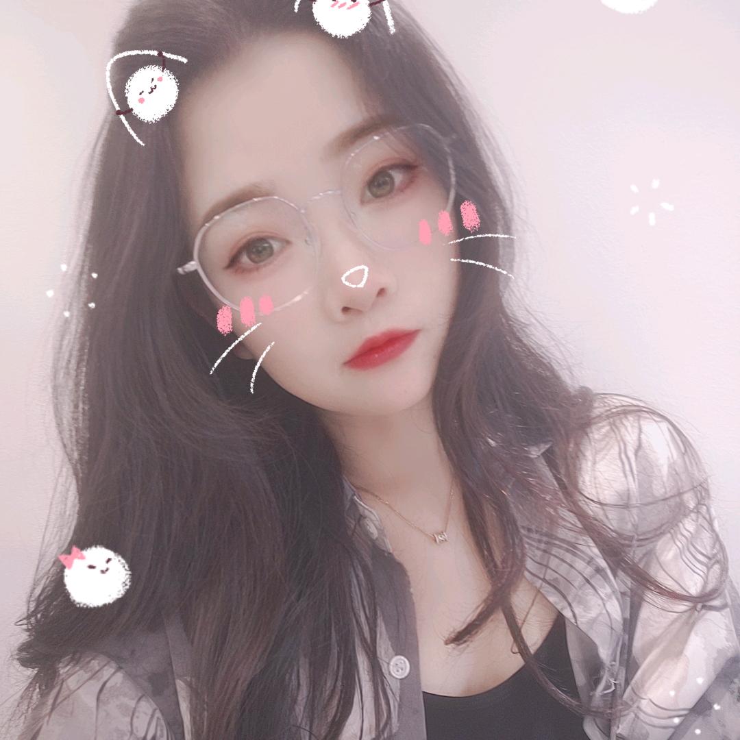 : @ℒᎭ࿐: