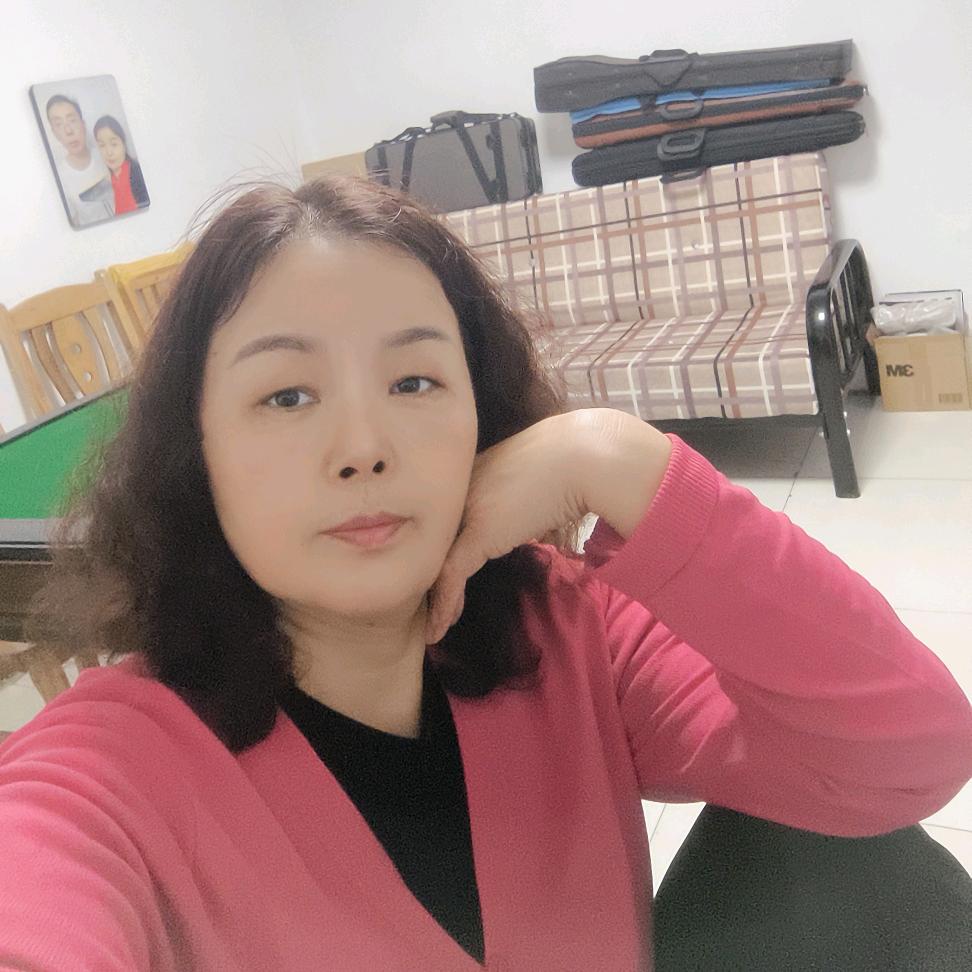 霞霞制衣🎤喜欢唱歌的阿姨