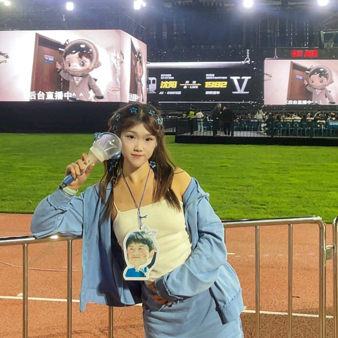 太阳唯一选中的向日葵🌻